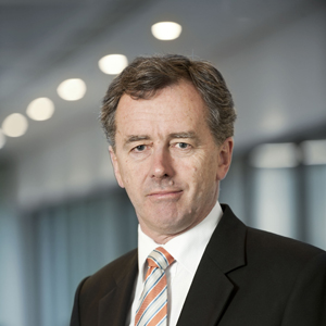 Gavin Bell to step down