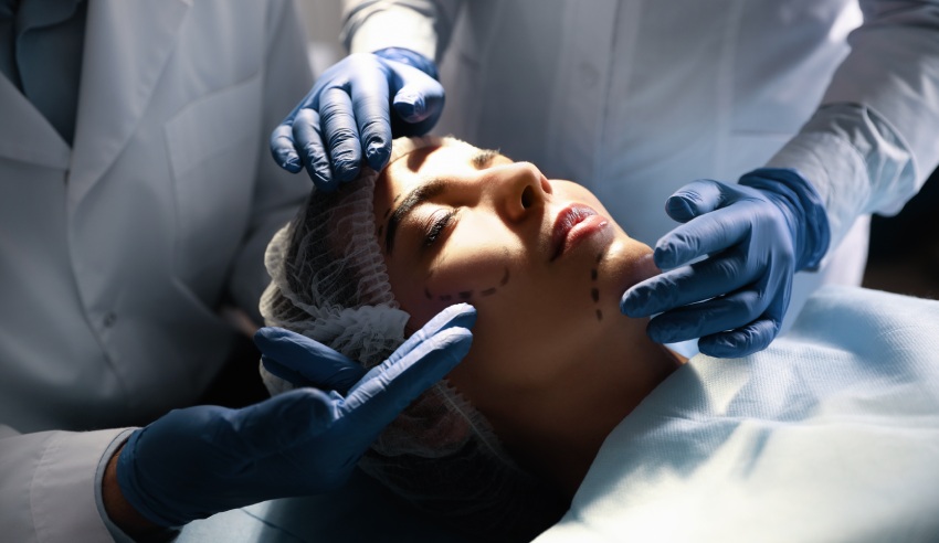 40 victims sign onto cosmetic surgery class action