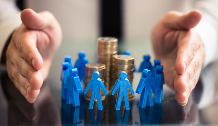 crowdfunding coins hand lw